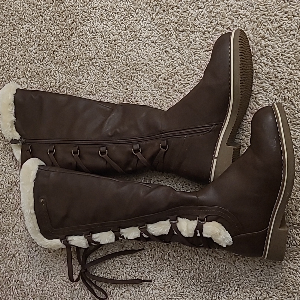 Boots! - Picture 5 of 7